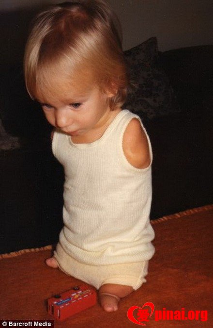 尼克胡哲:从出生到结婚