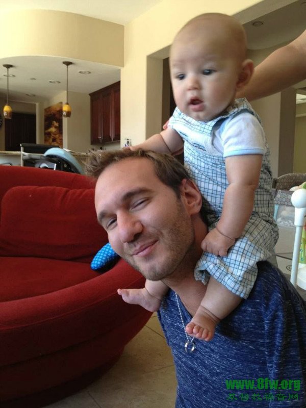 尼克&middot;胡哲和儿子Kiyoshi James Vujicic