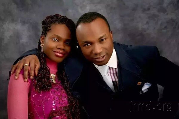 阿得拉加和其妻子