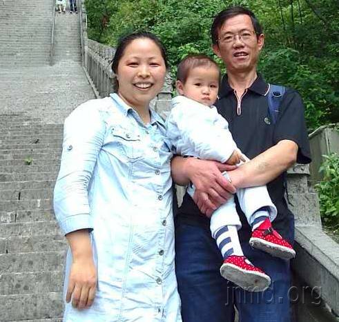 靠着耶稣不吸毒，还有了家