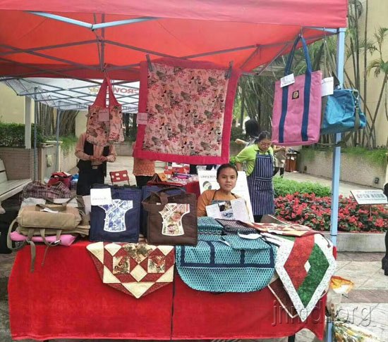 驼背女孩：其实我是心里病了，把自己封闭在仇恨里