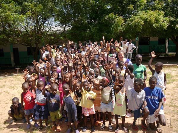 在拉美游击队员和非洲孤