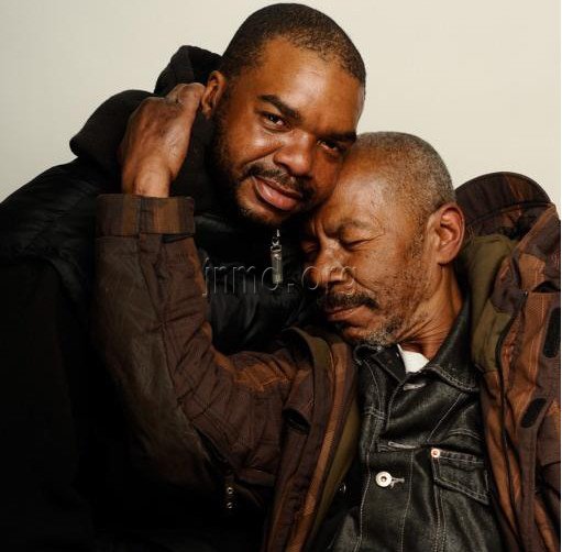 曾酗酒的父亲30年来与儿子的首聚