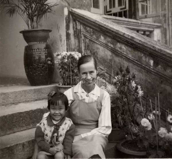 吉姑娘和客家女孩儿在一起