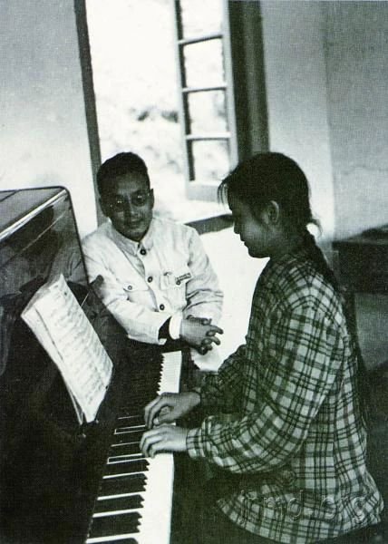 在床头敬拜上帝——忆叶俊松教授